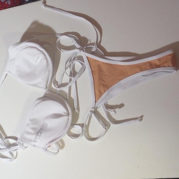 Floral Applics High Cut Bikini Swim Set - Picture 4 of 9